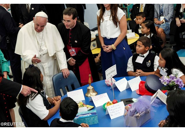 «Трудные вопросы»: Папа ответил на письма детей